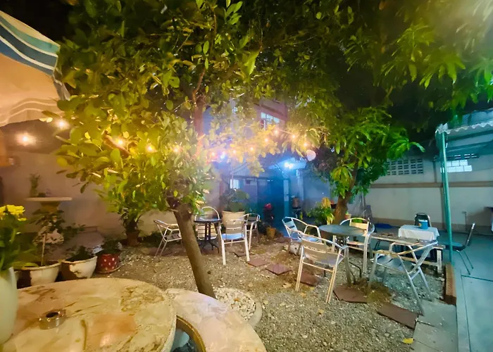 Hostal Garden *