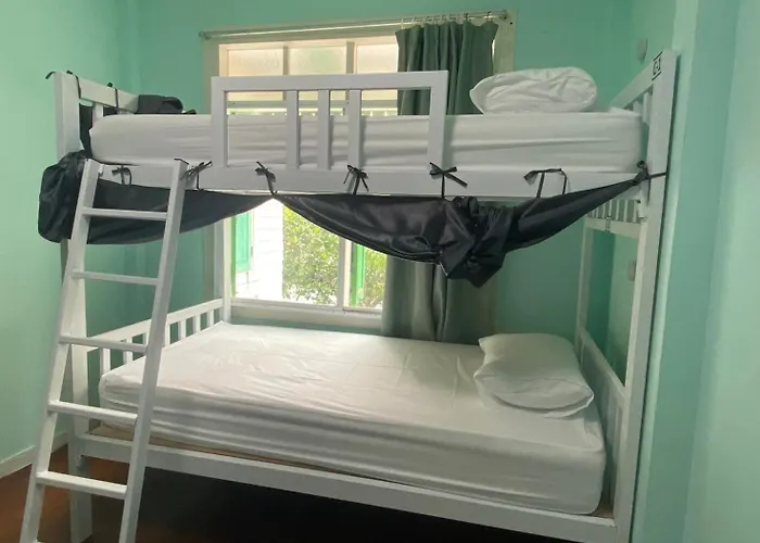 Garden Hostal *