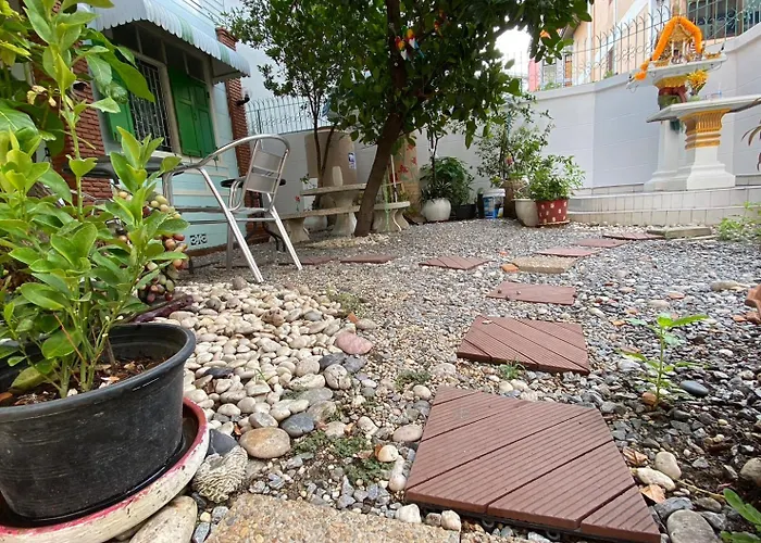 Garden Hostal Bangkok