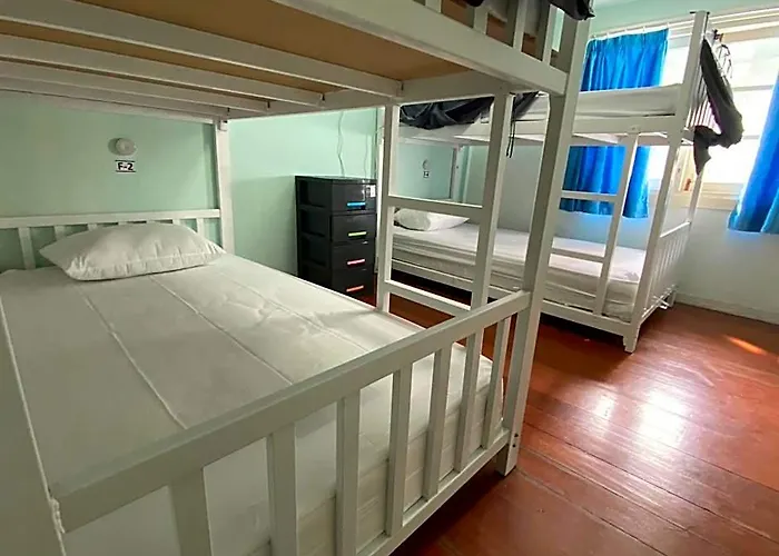 Garden Hostal *