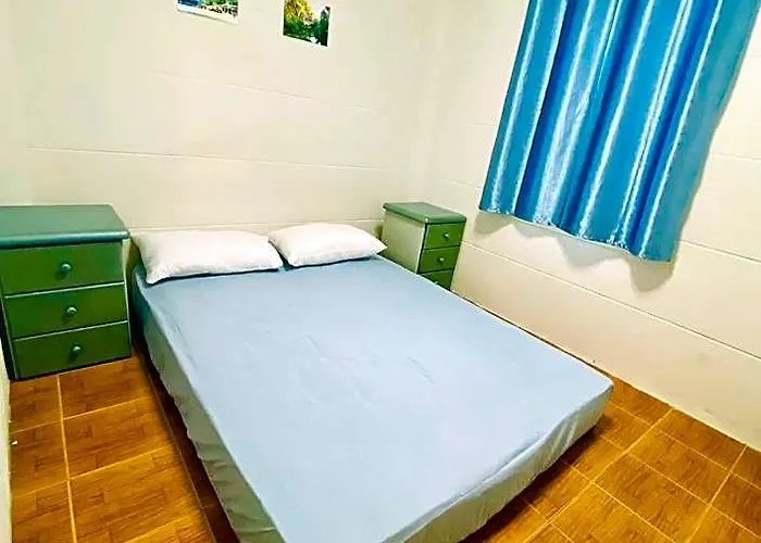 Hostal Garden *